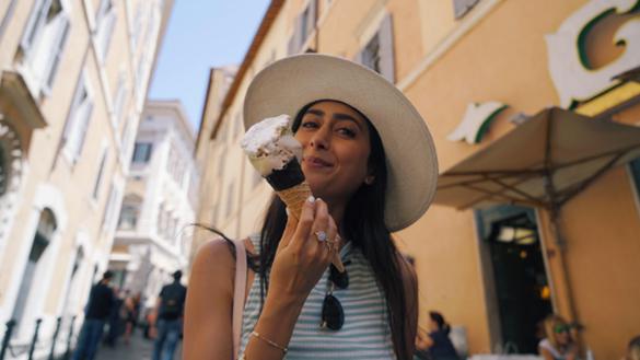 Blogger Tara Sowlaty of How You Glow Enjoying Italian Gelato